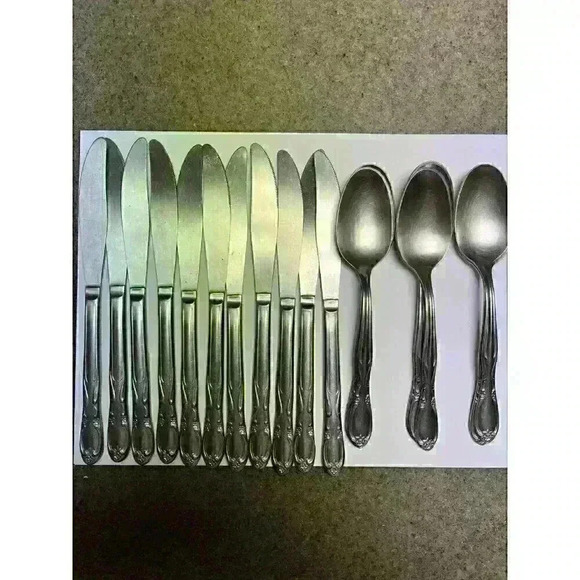Superior Stainless Flatware Chapel Hill pattern - Picture 1 of 5